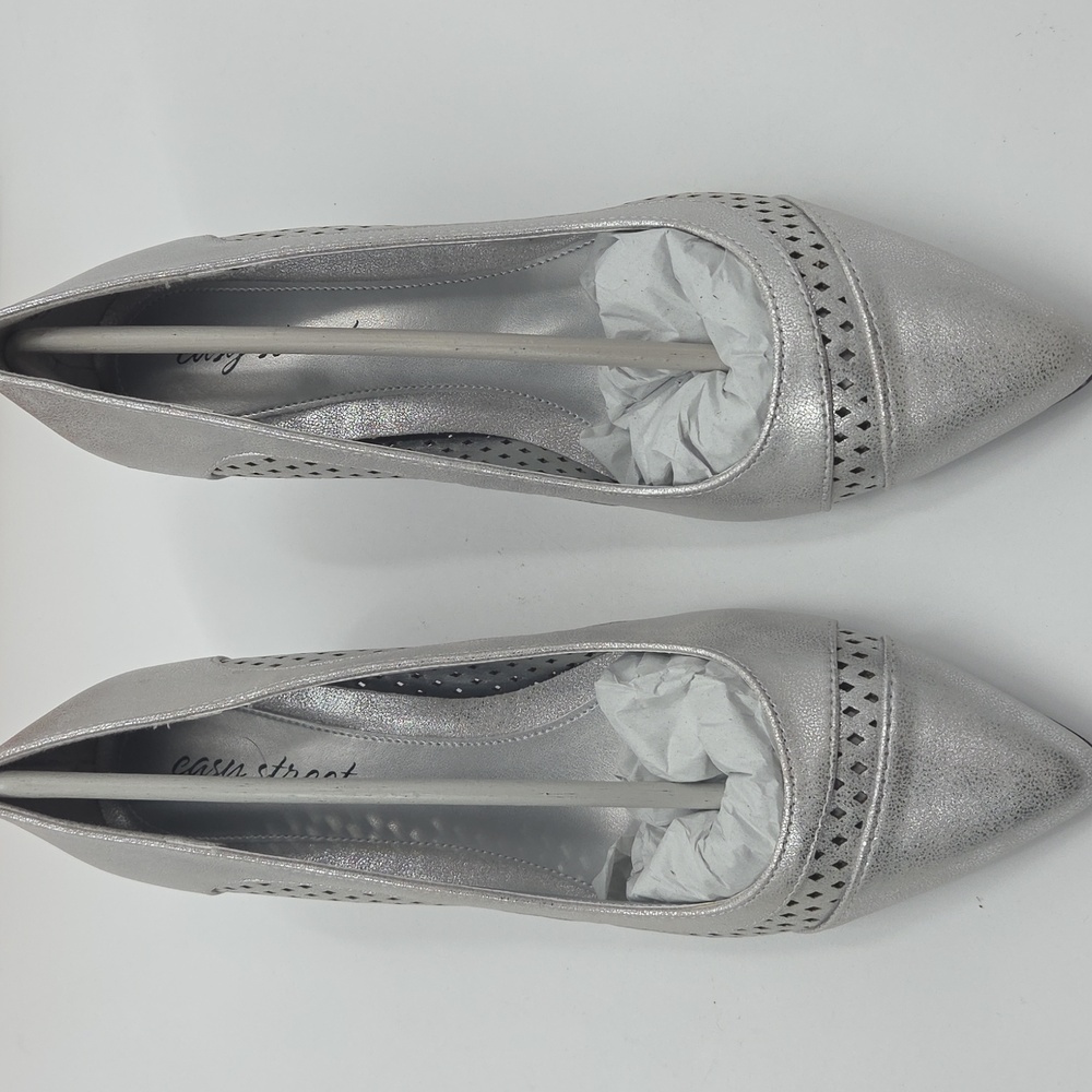 Easy Street Women's Ansen Silver Kitten Heels - Picture 7 of 16